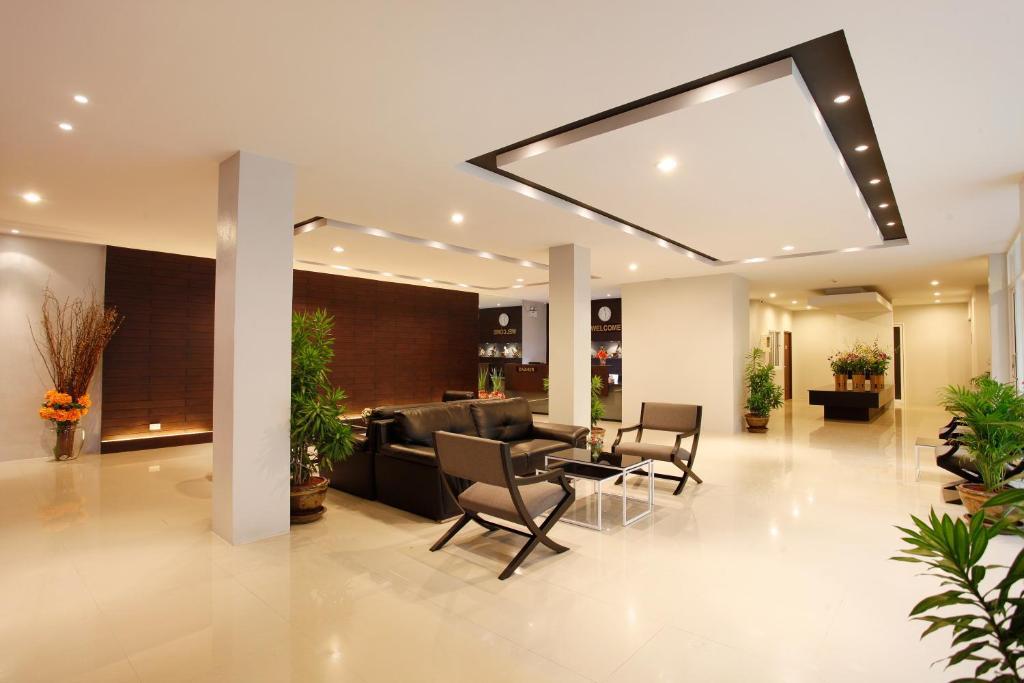 Nize Hotel - Sha Plus Phuket Exteriör bild